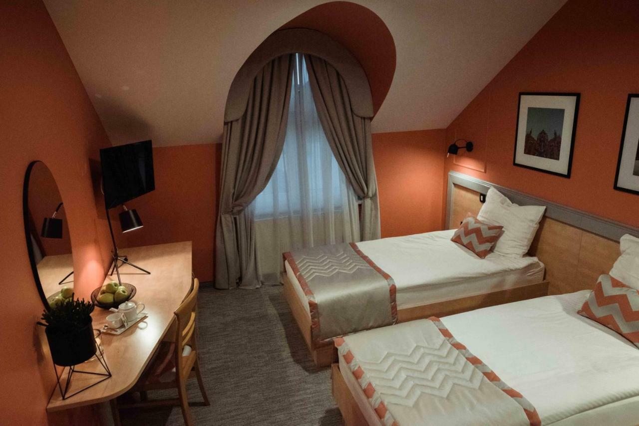 Hotel Dakovo Exterior photo